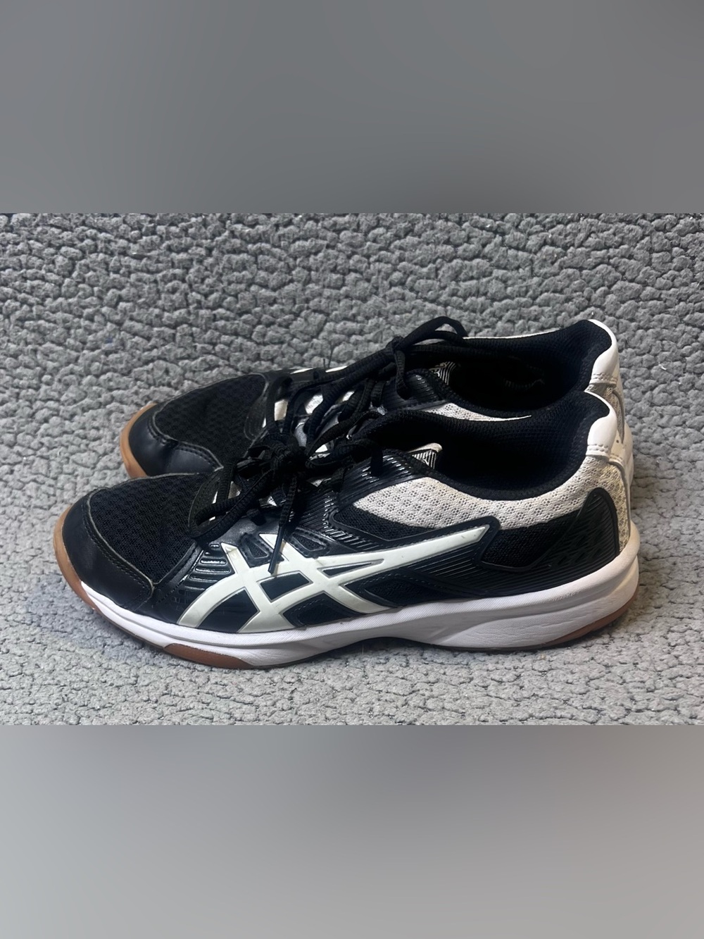 Asics Gel Upcourt 3 Volleyball Shoes Womens Size 8 Black And White 1072A031